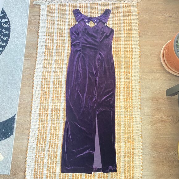 Vintage Savoy’s Royal Purple Velvet Evening Dress – Floral Embroidery - Picture 1 of 12